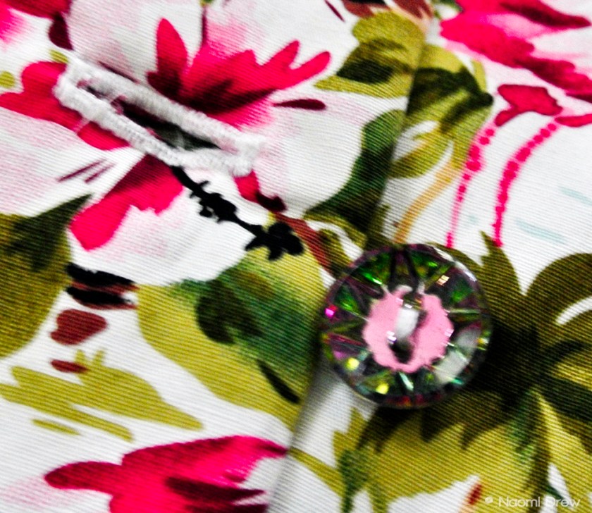 Buttons for the Magpies